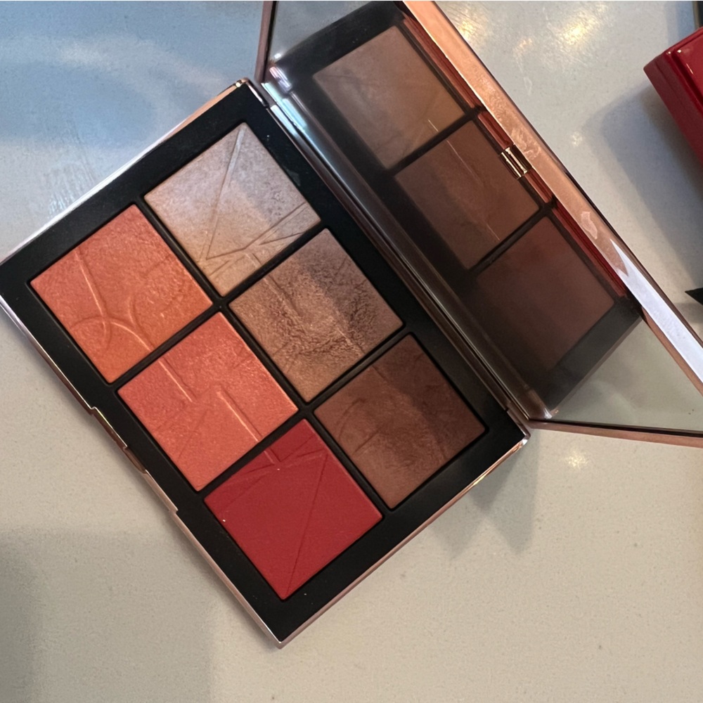 Nars orgasm on the beach face pallet